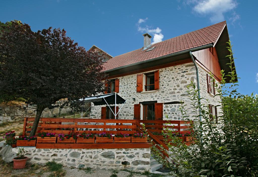 Le Carnival Bed & Breakfast Laval  Exterior foto